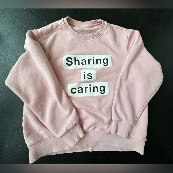 Othermix “Sharing is Caring” pink crewneck sweater - Picture 5 of 6
